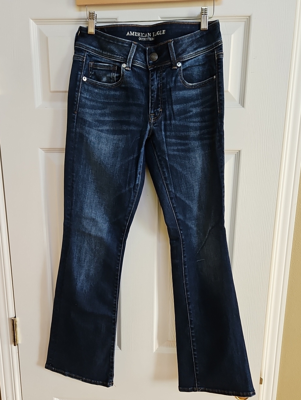 American Eagle Outfitters Kick Boot Jeans Size 6 Short Womens NWOT